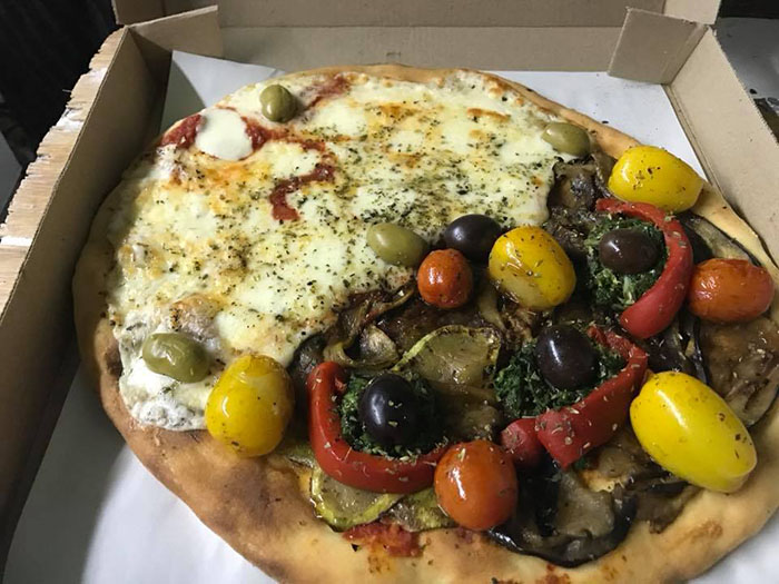 aLa Pidra Pizzeria en La Guia Esquel