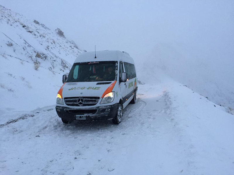 Jaco Bus Jacobsen en La Guia Esquel
