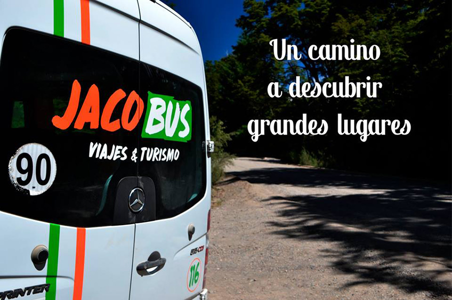 Jaco Bus Jacobsen en La Guia Esquel