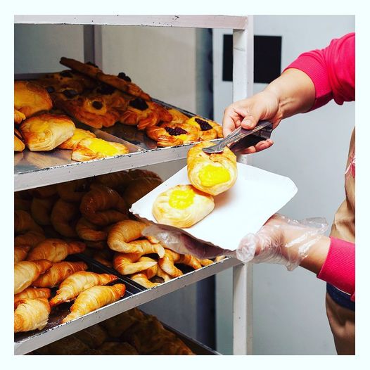 Reina Mora Pastelería en La Guia Esquel