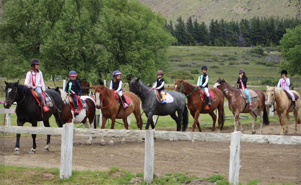 Los_Pinos_Equitación_en_La_Guia_Esquel