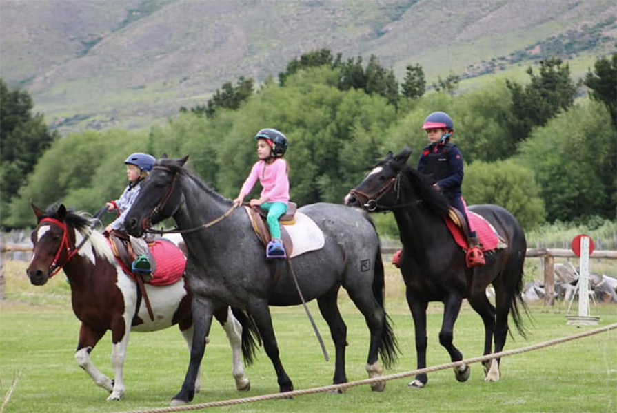 Los_Pinos_Equitación_en_La_Guia_Esquel