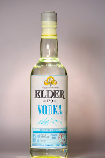 Destileria Elder en La Guia Esquel