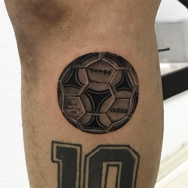 Emi_Mogliani_tattoo_en_La_Guia_Esquel
