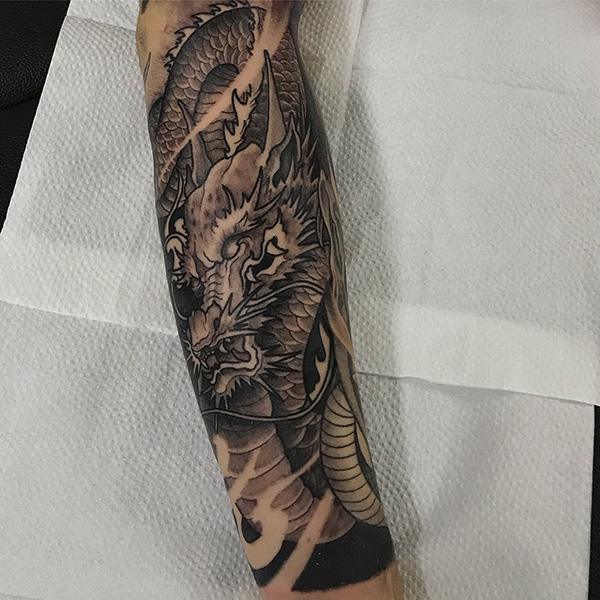 Emi_Mogliani_tattoo_en_La_Guia_Esquel