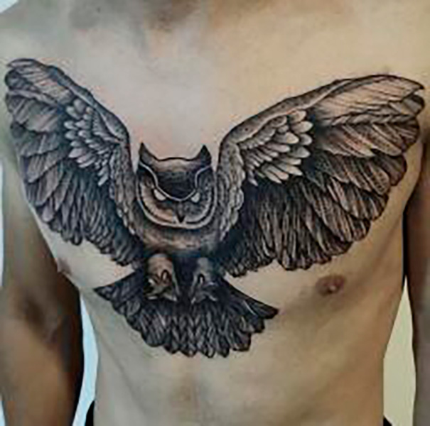 Emi_Mogliani_tattoo_en_La_Guia_Esquel