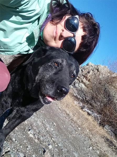 Camila_cuida_tu_hogar_y_tus_mascotas_en_La_Guia_Esquel
