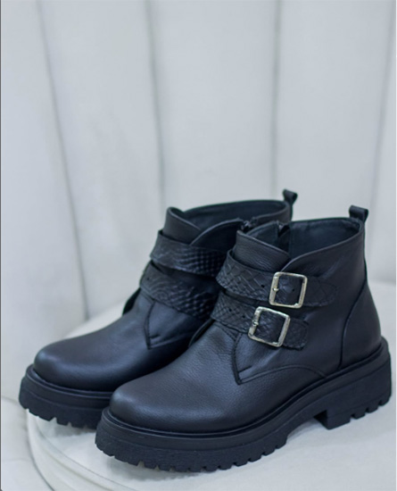 Rino_Shoes_en_La_Guia_Esquel