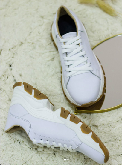 Rino_Shoes_en_La_Guia_Esquel