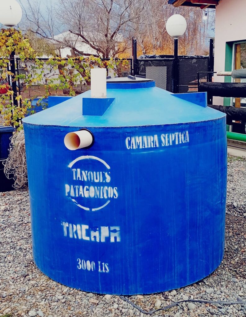 Deposito_La_Isla_en_la_guia_Esquel